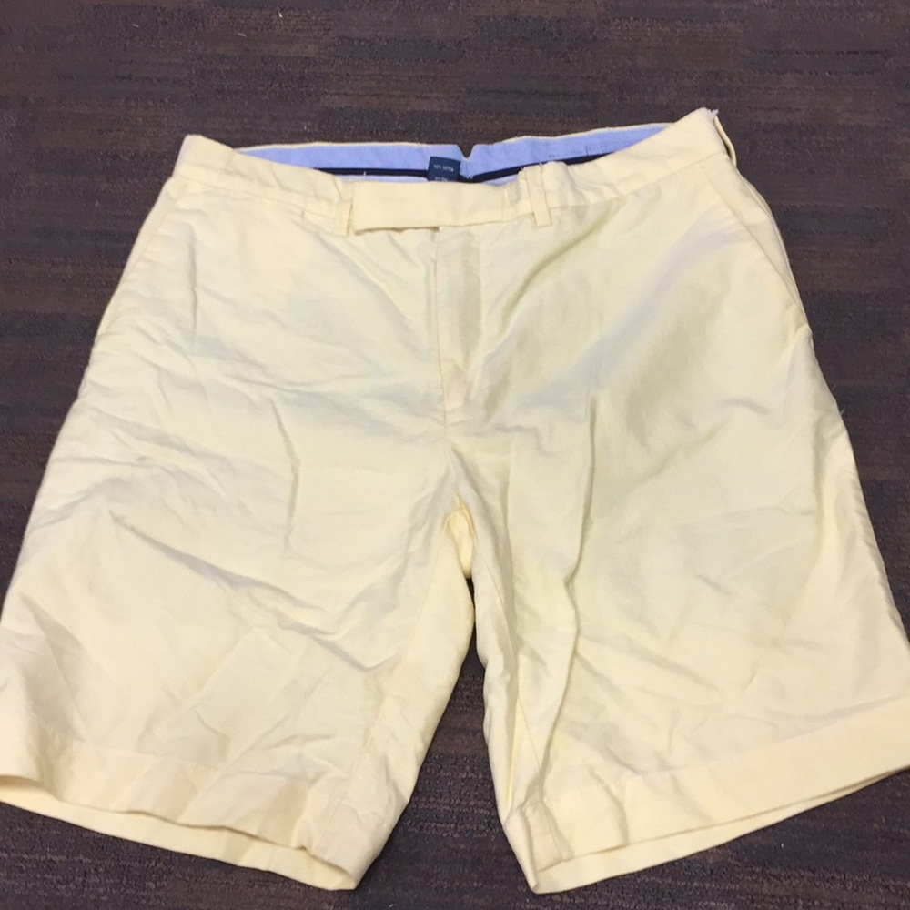 men’s polo yellow shorts linen